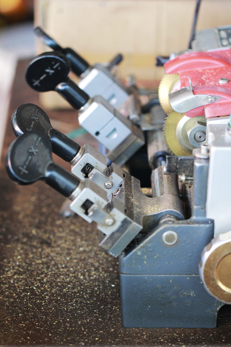 advanced machine professional key cutting services in ormond, fl – expert solutions for all needs